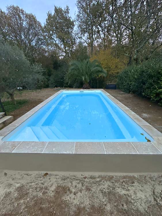 Espace piscines et jardins : construction de piscine avec terrasse en bois